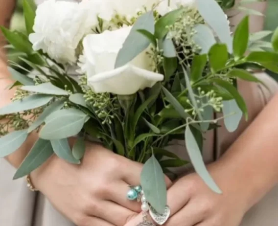 Gallery Flower Arrangement 5